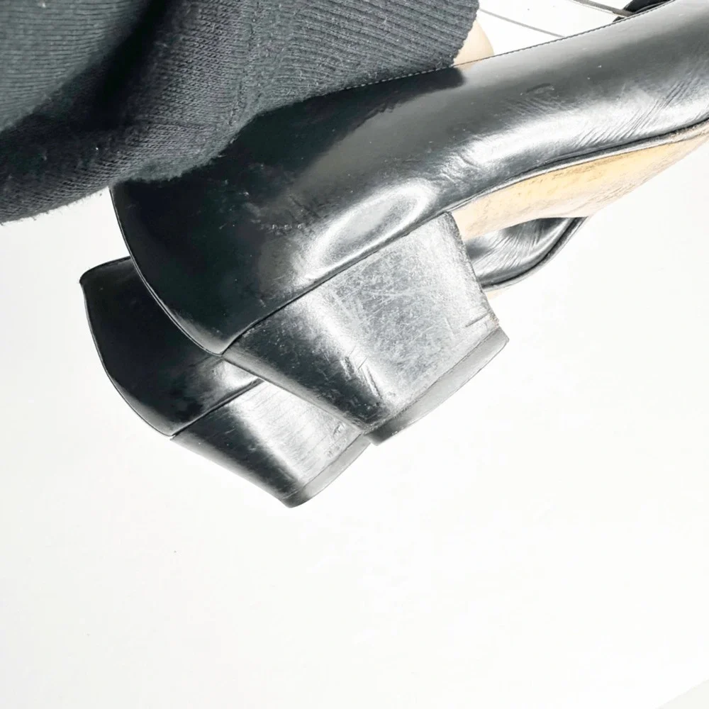 VTG SALVATORE FERRAGAMO Black leather logo vamp block heel pump womens 8 B